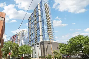 1901 S Calumet Ave, Chicago, IL 60616 - Photo 1