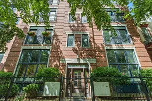 844 W Roscoe St, Chicago, IL 60657 - Photo 1