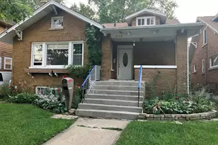 1030 N Ash St, Waukegan, IL 60085 - Photo 1