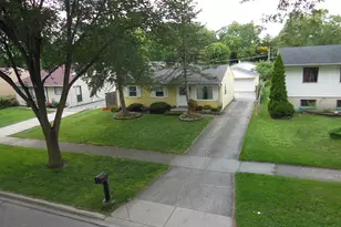 822 Parkside Ave, West Chicago, IL 60185 - Photo 1