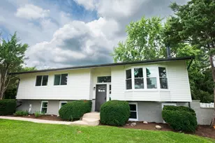 42W316 W Silver Glen Rd, Saint Charles, IL 60175 - Photo 1