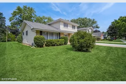 1922 E Hopi Lane, Mount Prospect, IL 60056 - Photo 1