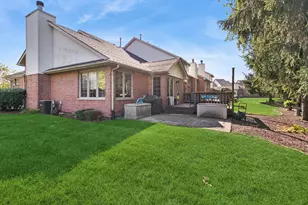 18330 Pond View Ct, Tinley Park, IL 60477 - Photo 1