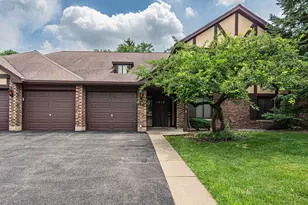 1719 Lakecliffe Dr, Wheaton, IL 60189 - Photo 1