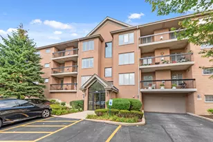 6743 S Pointe Dr, Tinley Park, IL 60477 - Photo 1