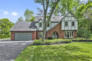 1979 Red Fox Ln, Libertyville, IL 60048 - Photo 1