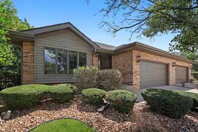 9366 Fox Run Circle, Frankfort, IL 60423 - Photo 1