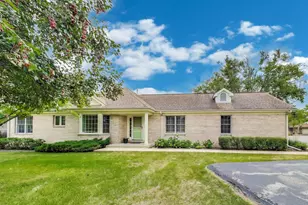 1919 Ivy Ln, Glenview, IL 60026 - Photo 1