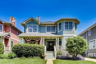 748 E Sunnyside Ave, Libertyville, IL 60048 - Photo 1