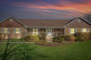 39935 N Prairie View Dr, Wadsworth, IL 60083 - Photo 1