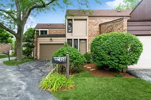 2456 Cobblewood Dr, Northbrook, IL 60062 - Photo 1