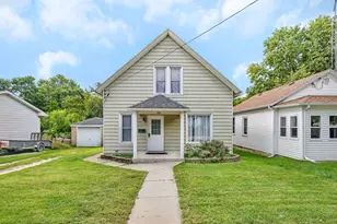 741 E Illinois Ave, Morris, IL 60450 - Photo 1