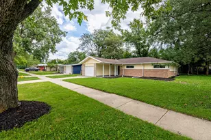 425 Lakewood Blvd, Park Forest, IL 60466 - Photo 1