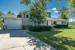 1105 S Evergreen Ave, Arlington Heights, IL 60005 - Photo 1