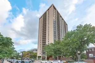 2605 S Indiana Ave, Chicago, IL 60616 - Photo 1