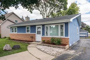 309 N Edgewood Ave, Wood Dale, IL 60191 - Photo 1