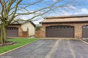 906 Reimann Ave, Sandwich, IL 60548 - Photo 1