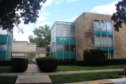 210 N Kenilworth Avenue #14, Oak Park, IL 60302 - Photo 1