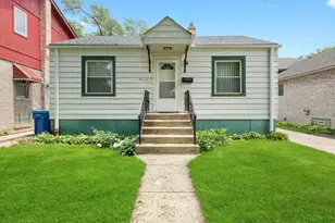 10455 S Spaulding Ave, Chicago, IL 60655 - Photo 1