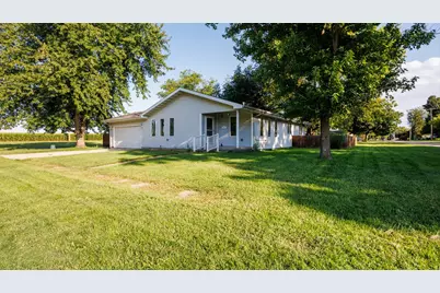 800 W Hamilton Street, Atlanta, IL 61723 - Photo 1