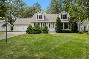 186 Westgate Dr, Elgin, IL 60123 - Photo 1