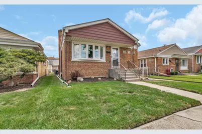 5725 S Monitor Avenue, Chicago, IL 60638 - Photo 1