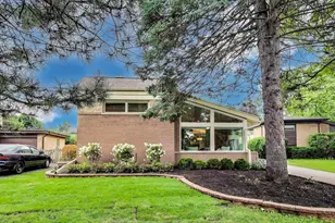 3221 Hill Ln, Wilmette, IL 60091 - Photo 1