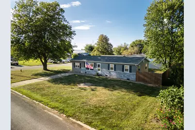 402 Park Circle, Saint John, IL 61873 - Photo 1