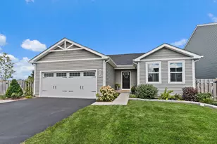 804 E Garfield St, Waterman, IL 60556 - Photo 1