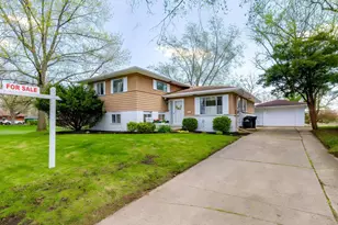 125 Warwick St, Park Forest, IL 60466 - Photo 1