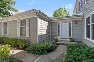 11 Warwick Ln, Lincolnshire, IL 60069 - Photo 1