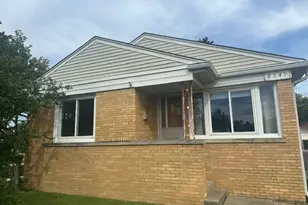 8045 N Ozanam Ave, Niles, IL 60714 - Photo 1