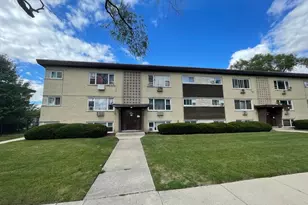68 W Elizabeth Dr, Addison, IL 60101 - Photo 1