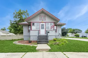 500 Gertrude St, Elgin, IL 60123 - Photo 1