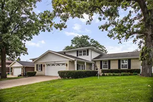 134 S Maple Ave, Hillside, IL 60162 - Photo 1