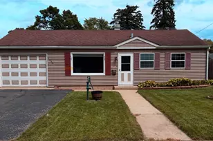 1408 N Madison St, Woodstock, IL 60098 - Photo 1