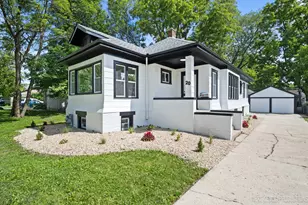 20 S Central Ave, Aurora, IL 60506 - Photo 1