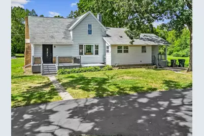 2822 26th Street, Zion, IL 60099 - Photo 1