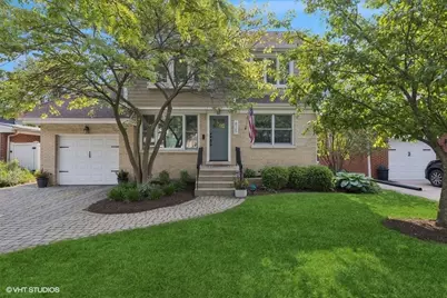 825 S Stone Avenue, La Grange, IL 60525 - Photo 1