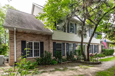 1558 Laurel Oaks Drive, Streamwood, IL 60107 - Photo 1