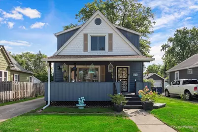 17 N Aldine Street, Elgin, IL 60123 - Photo 1