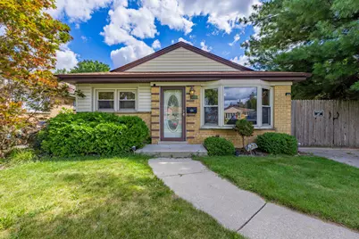 9005 S 49th Court, Oak Lawn, IL 60453 - Photo 1