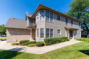 161 McLaren Dr N, Sycamore, IL 60178 - Photo 1