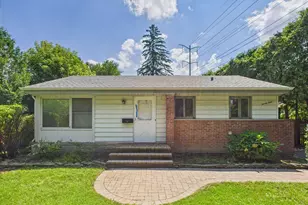 29 Dale St, Glenview, IL 60025 - Photo 1