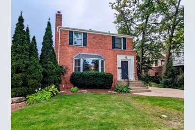 380 S Holly Avenue, Elmhurst, IL 60126 - Photo 1