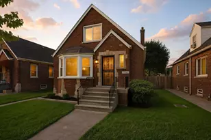 10844 S Ave M, Chicago, IL 60617 - Photo 1