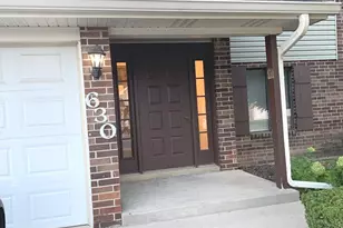 630 Cross Creek Dr, Roselle, IL 60172 - Photo 1