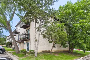 2425 Randall Ln, Arlington Heights, IL 60004 - Photo 1