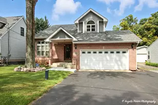 35954 N Hunt Ave, Ingleside, IL 60041 - Photo 1