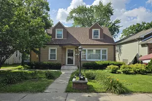 7117 W 113th Pl, Worth, IL 60482 - Photo 1